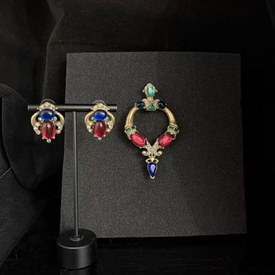 Christmas Wreath Zircon Jewelry Internet Celebrity Premium Metal Texture Light Luxury Stud Earrings Brooch Medieval Retro