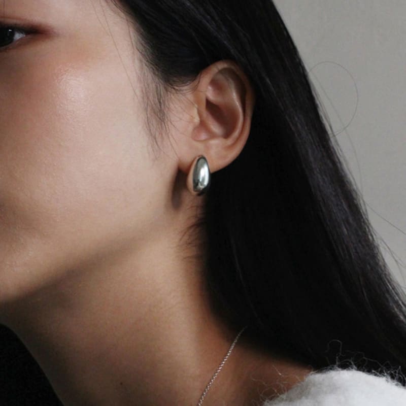

NORMALLEE [Silver 925] Coat Earrings (L) Silver