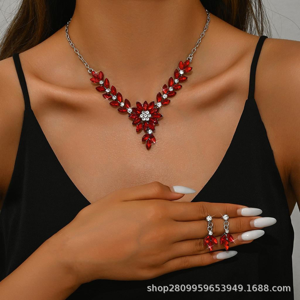 Dress Jewelry Direct Sales Necklace Earrings Two-piece Set Flower Bride Retro High-end Design Set