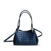 Nuova borsa a secchiello media in pelle di paracadute intrecciata portatile popolare transfrontaliera da sotto l'ascella alla moda borsa a tracolla messenger da donna