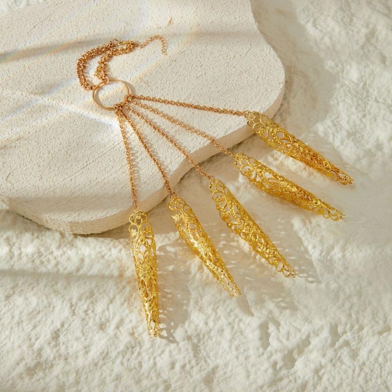 1PC European and American jewelry, Gothic Halloween chain finger bracelet, personalized tapered fringed nail back chain