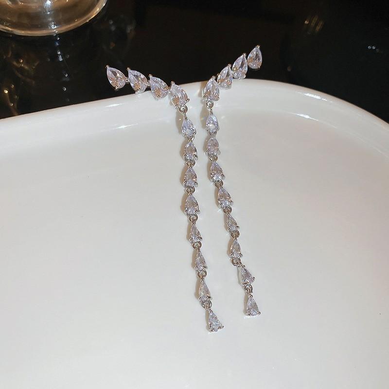 Silver Needle Super Flash Diamond Leaf Fringed Stud Earrings Temperament Earrings Women's Niche Design Earrings Light Luxury High Sense