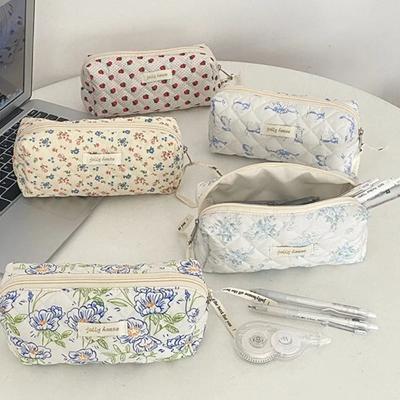 1PCS Retro Chic Makeup Brush Case for Girl Cute Floral Strawberry Cat Cosmetic Pouch Corduroy Student Stationery Storage Bag