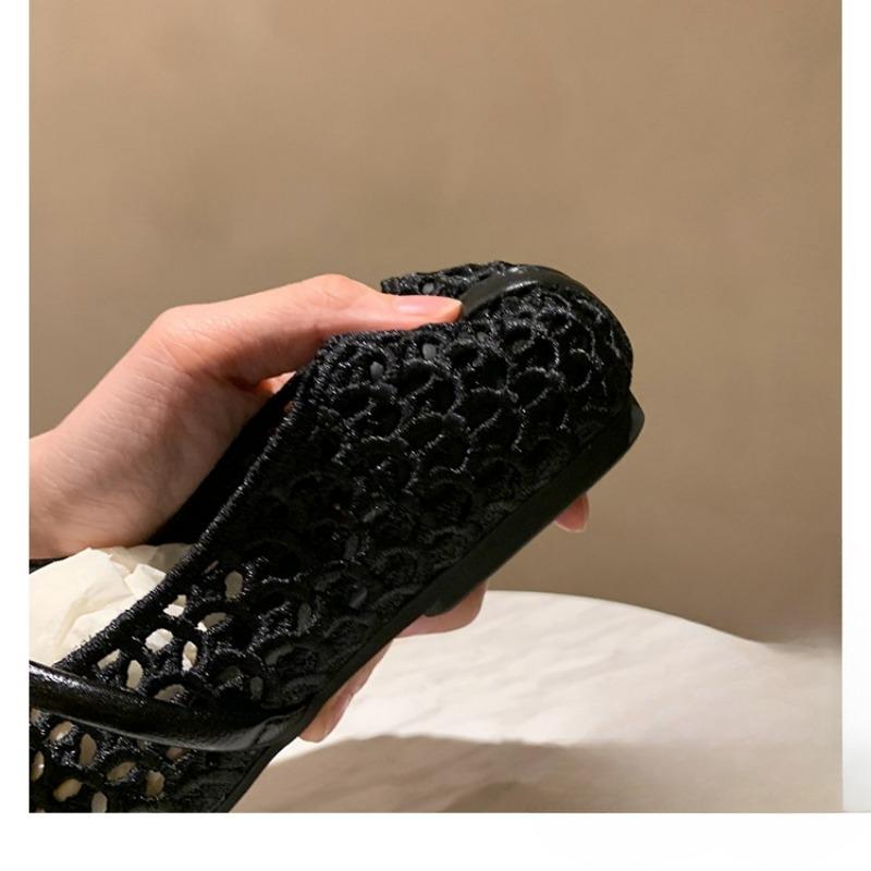 Nuevos Zapatos de Mujer Cuadrados Perforados Transpirables y Versátiles Playa Apertura Baja Zapatos de una Sola Pieza