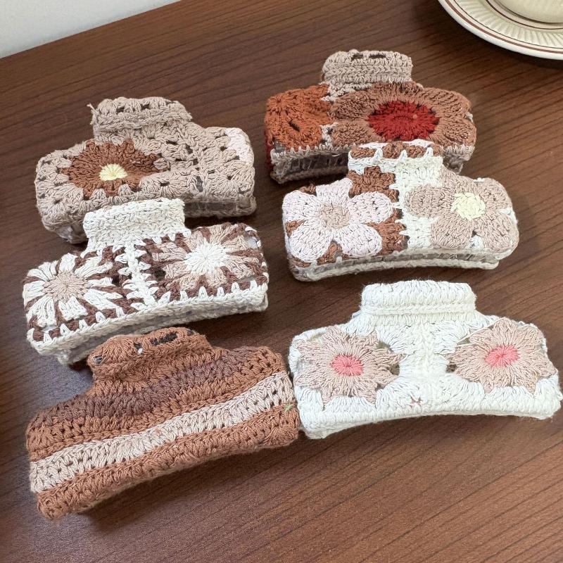 Knitted Flower Hair Claw Handmade Crochet Non-slip Cute Hair Accessory for Girls Women Daily Wear Party Use