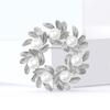 Simulation Pearl Leaf Wreath Brooch for Women Unisex Plant Lapel Pins Party Accessories Valentine's Day Gifts