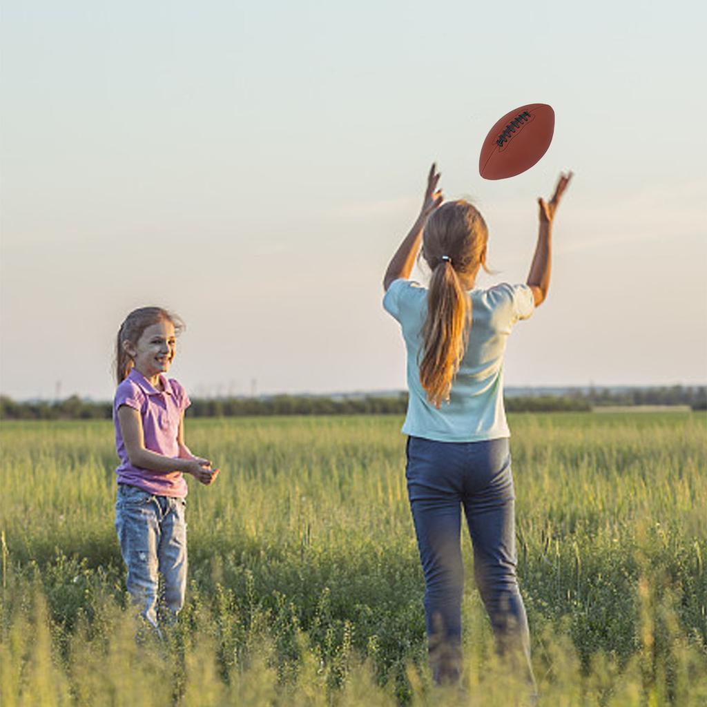 Size 9 Junior Composite Football PU Inflatable Rubber Liner High School Training Football for Kids Youth