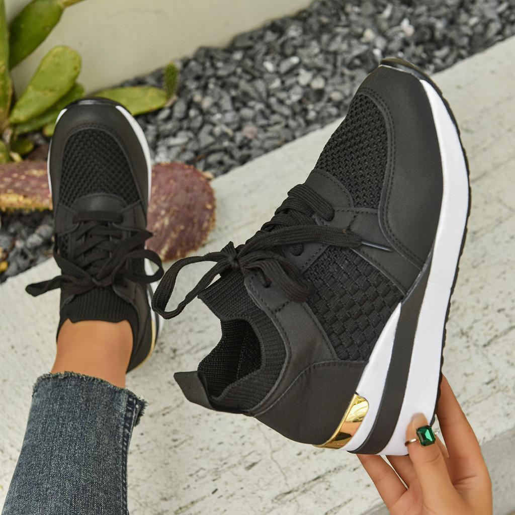 Mode Luxus Gestrickte Mesh Keilabsatz Sneaker Frau Markendesign Metall Hoher Absatz Netz City Laufschuhe Damen Atmungsaktiv Lässig Zapatos