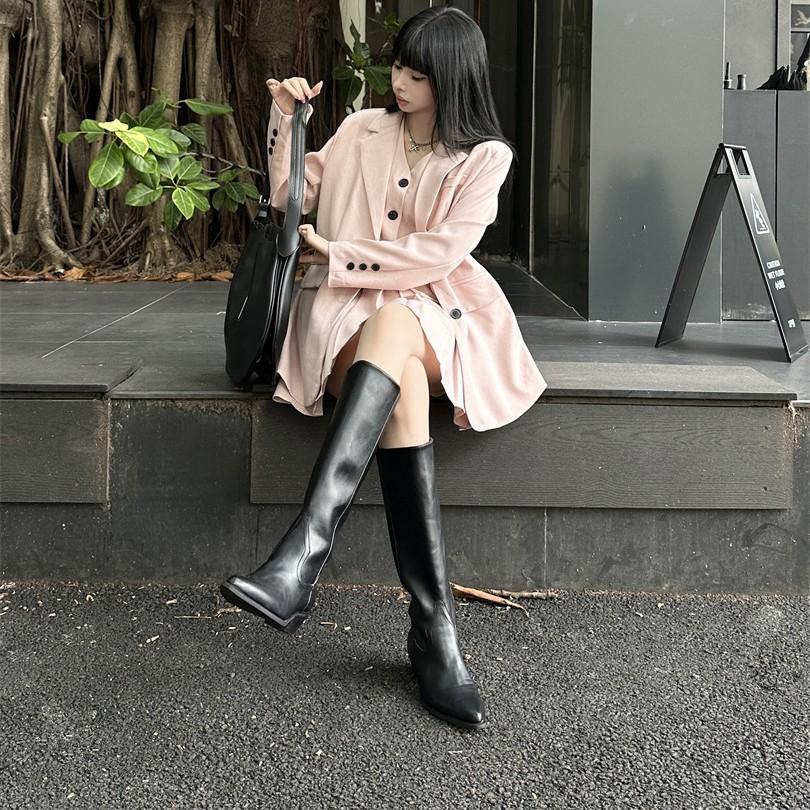2025 women's shoes and boots autumn and winter new boots knight boots sleeve riding boots versatile and thin women's boots design sense personality