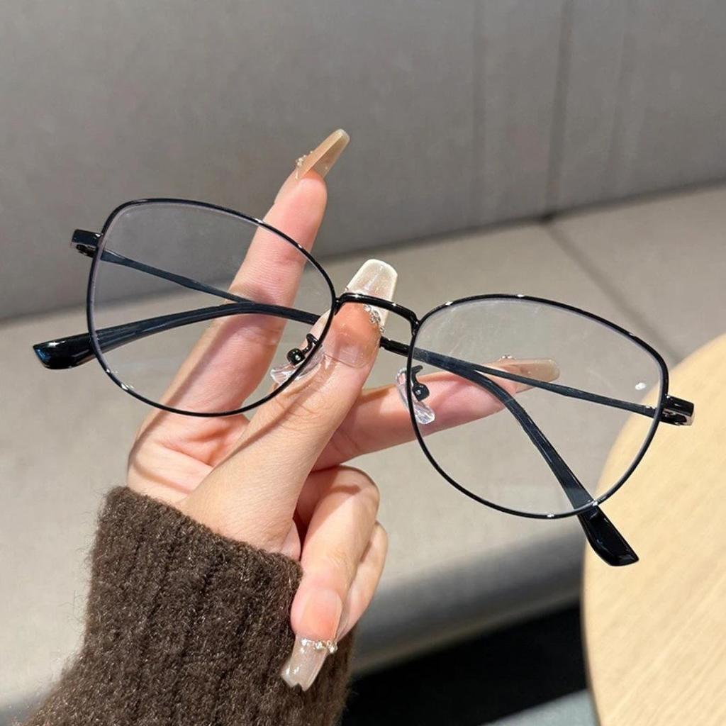 Men's Anti-Blue Light Metal Frame Reading Glasses: High-Definition, Youthful Style, Premium Quality for Middle-Aged and Elderly.