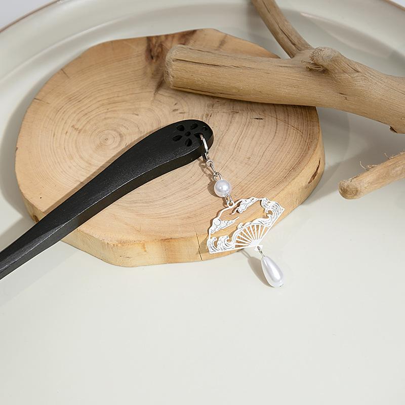 1ks/balení čínský styl vyhloubený etnický Xiangyun vějířový střapeček DIY příslušenství k vlásenkovým náušnicím