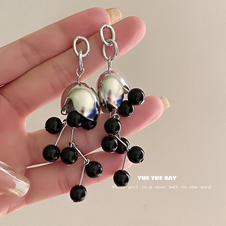 French Retro Zircon Pearl Stud Earrings - Elegant, Versatile Light Luxury Design for Women