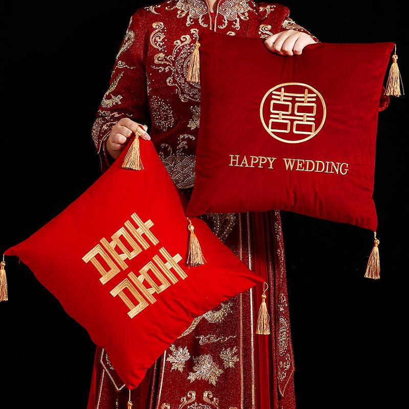 Chinese Style Red Embroidered Pillow Wedding Room Throw Pillow New Year Valentine's Day Wedding Blessing Home Decor Cushion