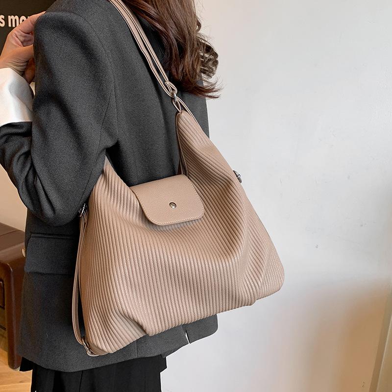 Premium Sense Retro Large-capacity Bag Women's 2025 New Trendy Autumn and Winter Commuter Backpack Single Shoulder Tote Bag