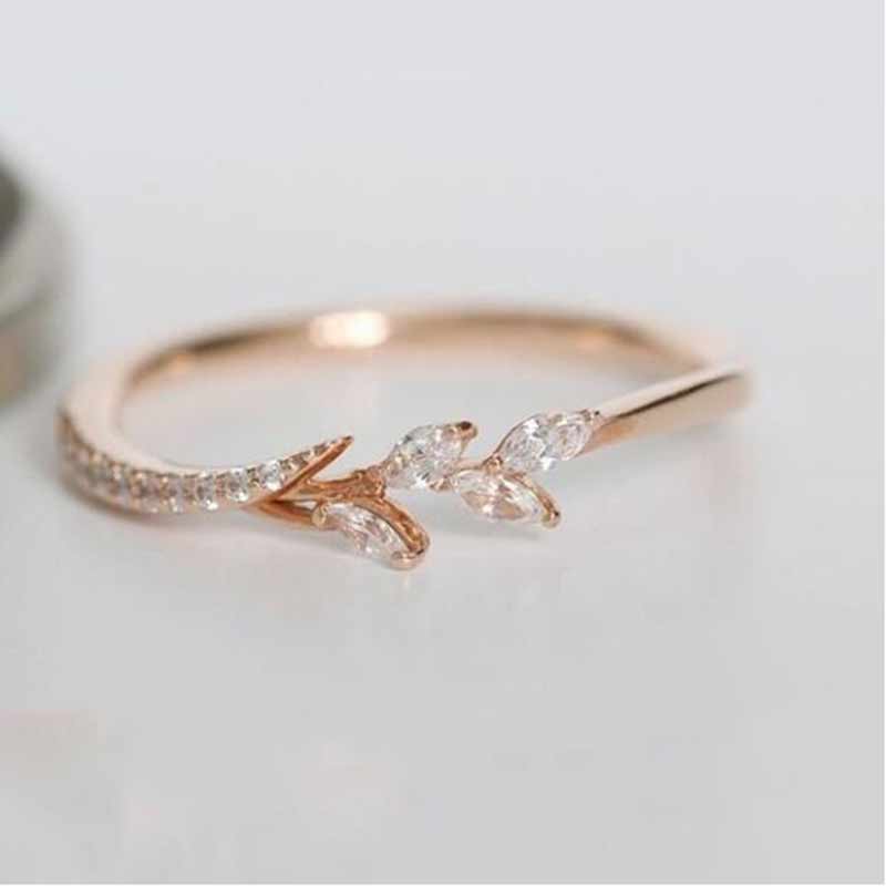 Huitan Women Fashion White Cubic Zircon Cute Leaf Wedding Engagement Ring Temperament Sweet Female Accessories Statement Jewelry