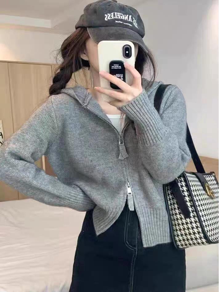 

Женский кардиган с капюшоном из шерсти и кашемира на двойной молнии Small серый