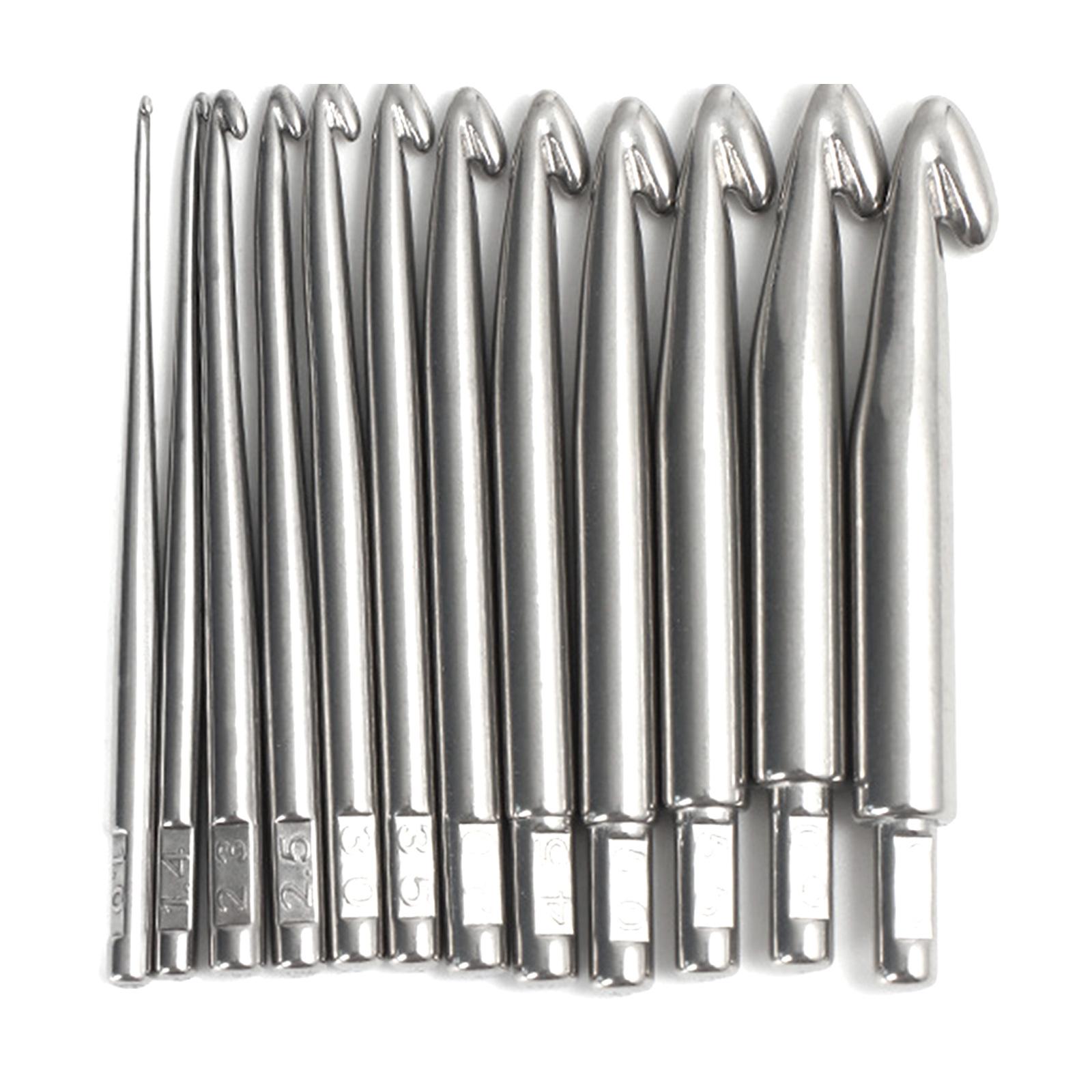 

Ergonomic Stainless Steel Crochet Hooks for Adults Kids Large Crochet Hooks Set Big Metal Crochet Hook for Chunky Yarn C
