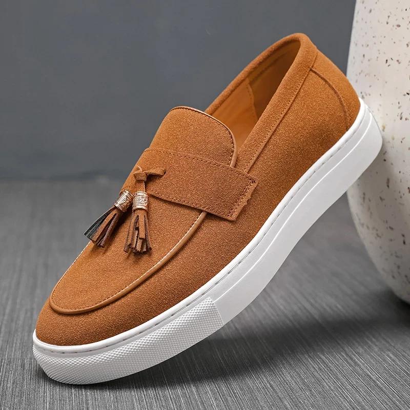 Fashion Hot Sale Men Loafers Classic Suede Leather Slip-On Flats Business Shoes Breathable Comfortable Walking Shoe Tassel Driving Shoes