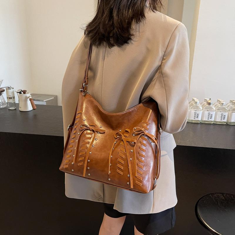 Retro Underarm Bag Women's Autumn and Winter 2025 New Trendy Korean Bow Tote Bag Large Capacity Shoulder Commuter Bag