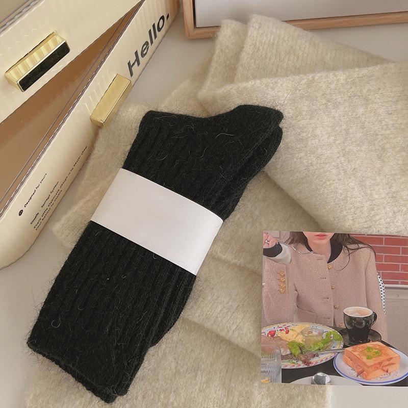 Women's Winter Fleece-Lined Mid-Calf Socks: Extra Thick, Soft, Ribbed, Japanese-Style, Solid Color, Perfect for Sleep or Home Use.