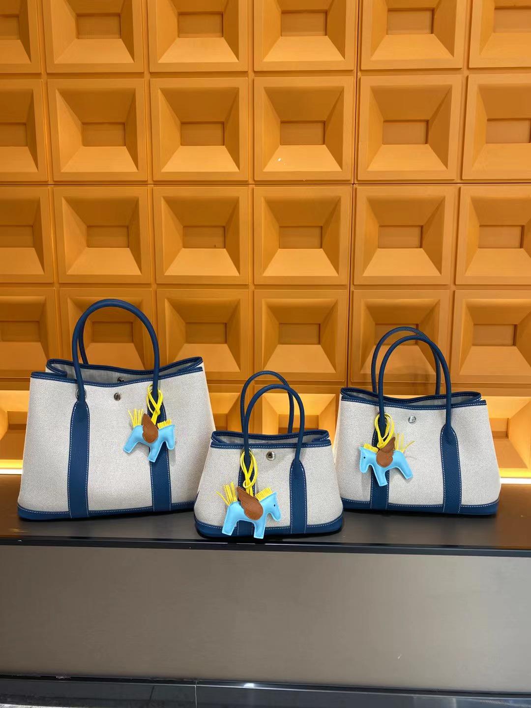 

Сумка-тоут из высококачественной кожи и холста, 30 см, универсальная сумка на одно плечо для женщин Medium 30cm