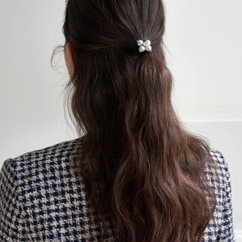 Jean Paul Clarisse Pearl Flower Ponytail LFPT0631