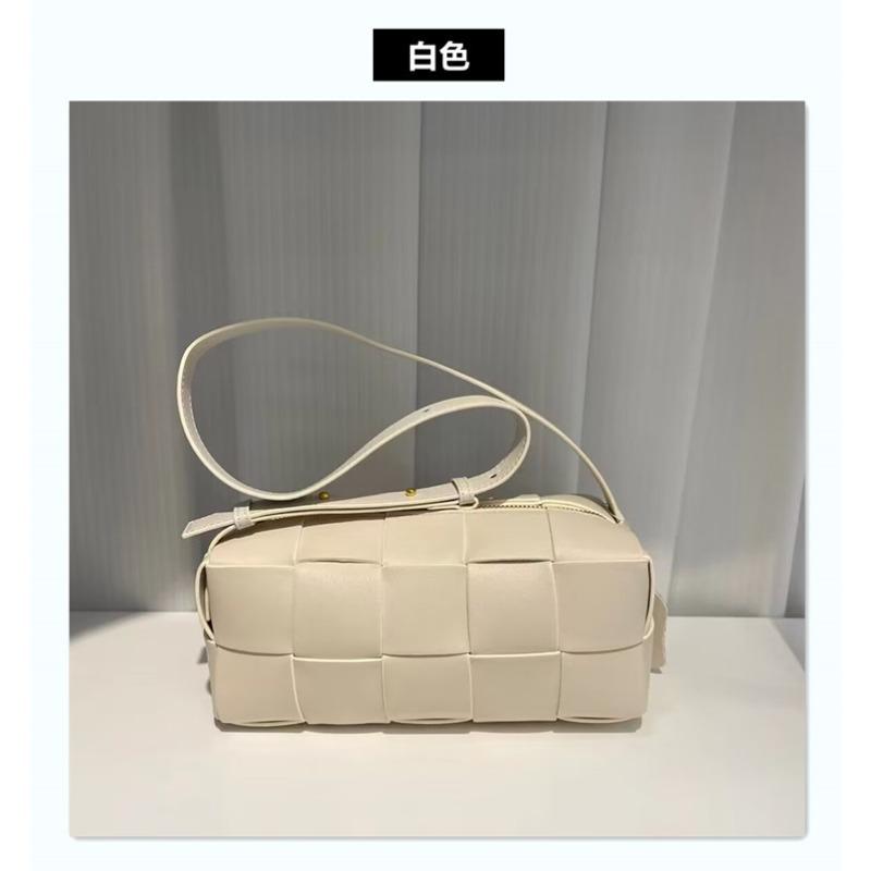 Leather Brick Woven Bag Women's Pink Versatile Shoulder Armpit Bag New High-end Portable Pillow Bag