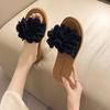 Fashion Internet celebrity versatile slippers female 2025 summer wear fairy wind flowers flat bottom beautiful beach sandals