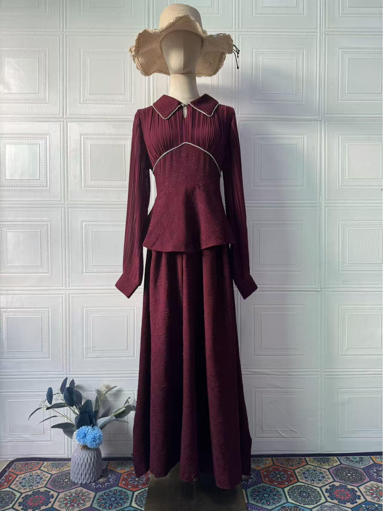 

Елегантна літня жіноча сукня 2025 року з довгими рукавами, що підкреслює фігуру L бордовий