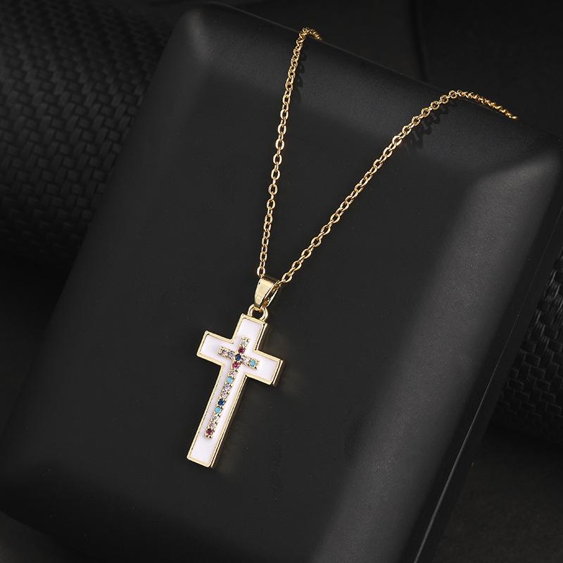 Cross necklace, zircon, European and American necklace, titanium lock chain, Instagram retro punk, personalized pendant, niche design