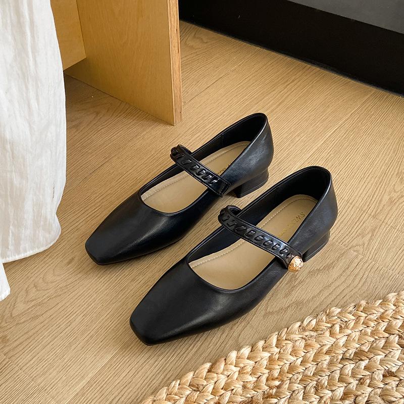 2025 autumn French retro Mary Jane small leather shoes femininity square head flat sole shoes versatile light mouth commuter shoes
