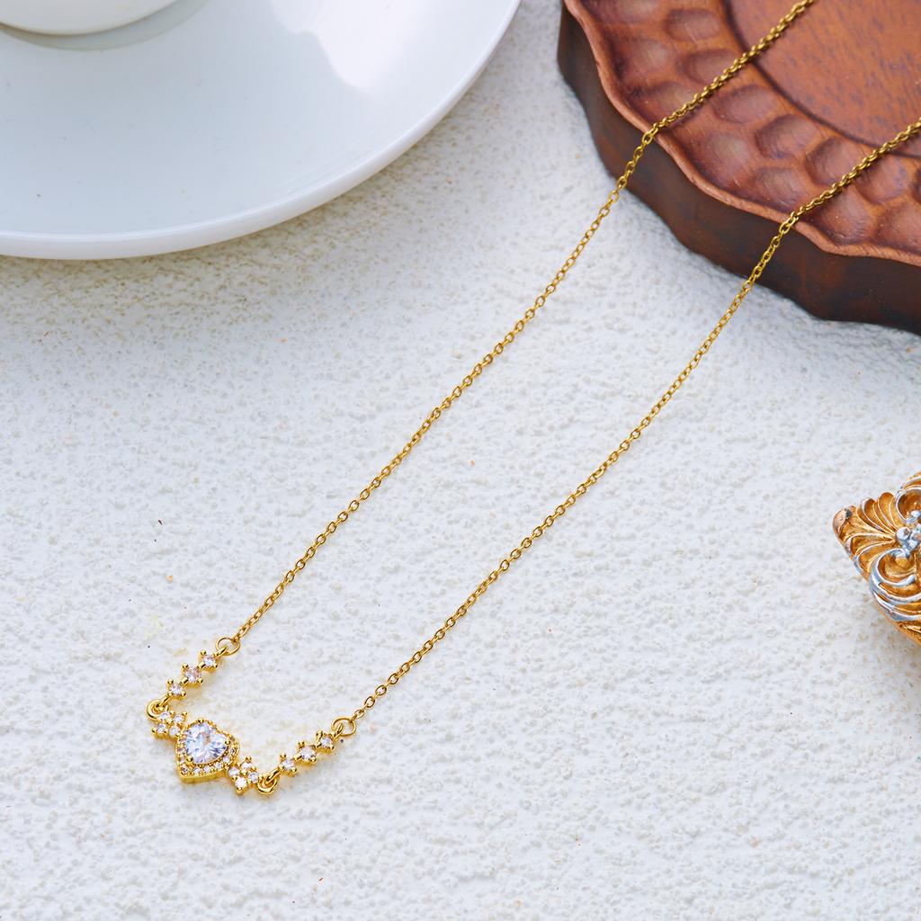 Multicolor Zircon Flower Cluster Pendant Necklace for Women Minimalist Gold Plated Heart Choker Wedding Statement Jewelry Gifts