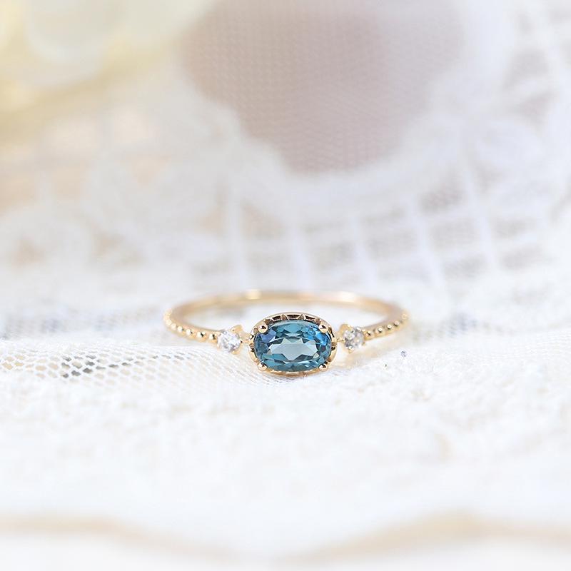 Smoky Topaz and Oval London Blue Sapphire Japanese Light Luxury Ring