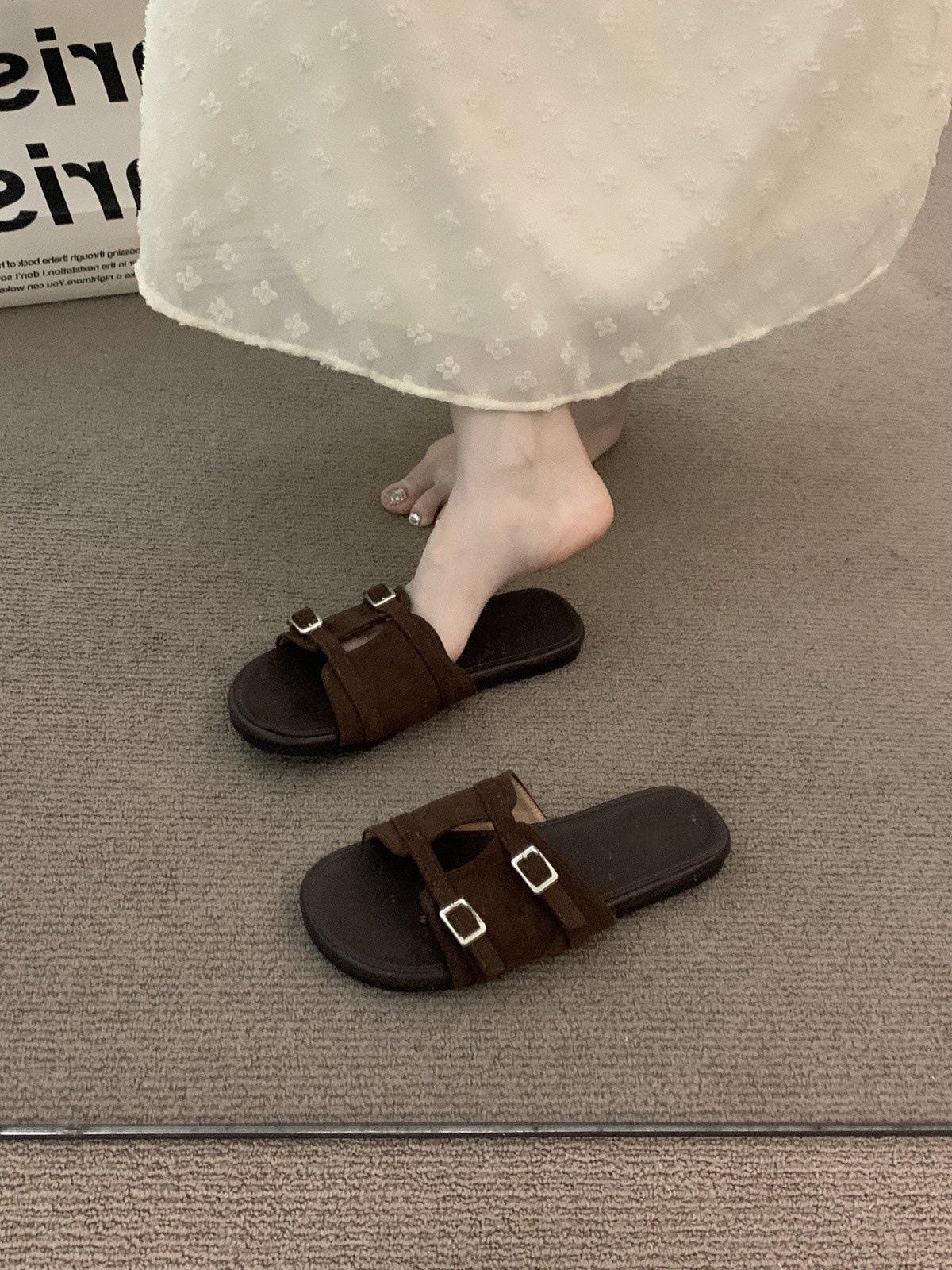 

Retro brown niche evening sandals fairy shoes 2025 new summer flat-bottomed vacation Birkencool slippers 35