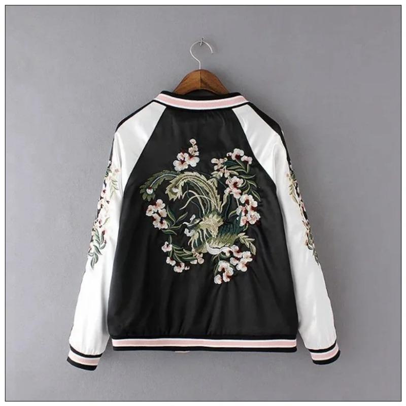 Giacca Bomber da Donna in Raso Sukajan Ricamata Baseball Cappotto Floreale Harajuku Autunno Seta Giapponese Ragazze