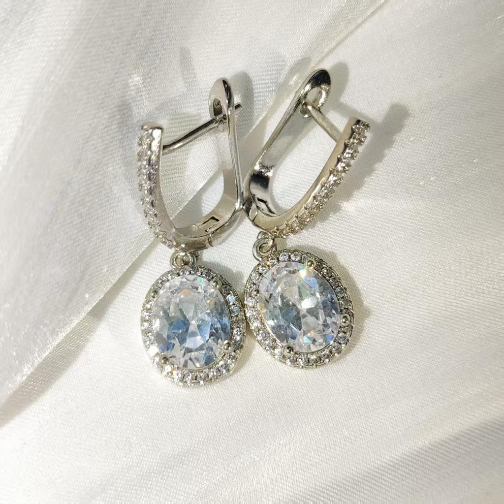 925 Sterling Silver Fashion Light Luxury Luxury Egg-shaped Zircon Ear Buckle Birthday Party Anniversary Gift Daily Wear