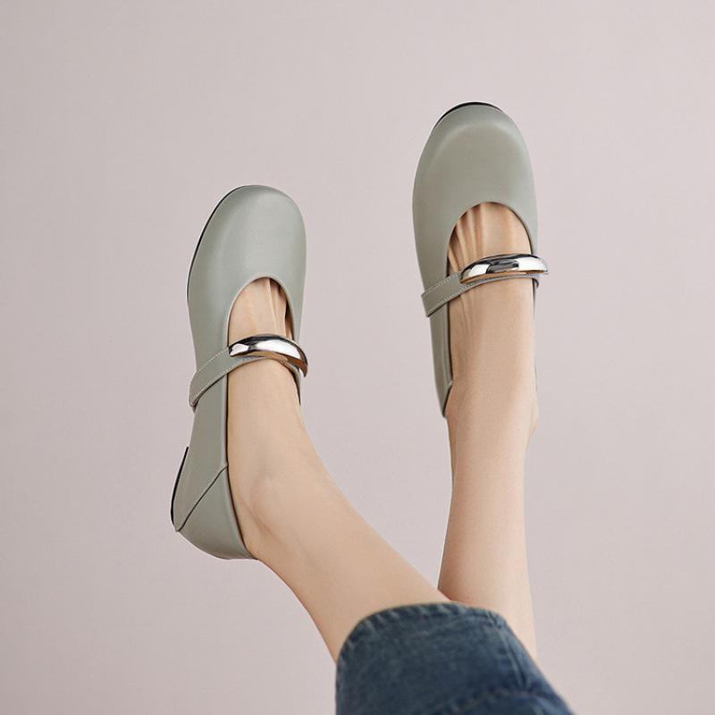 New Four-season Wear Women's Single Shoes Casual Light Mouth Solid Color Can Wear Two Size Leather Shoes Soft Sole Low Heel Lazy Shoes