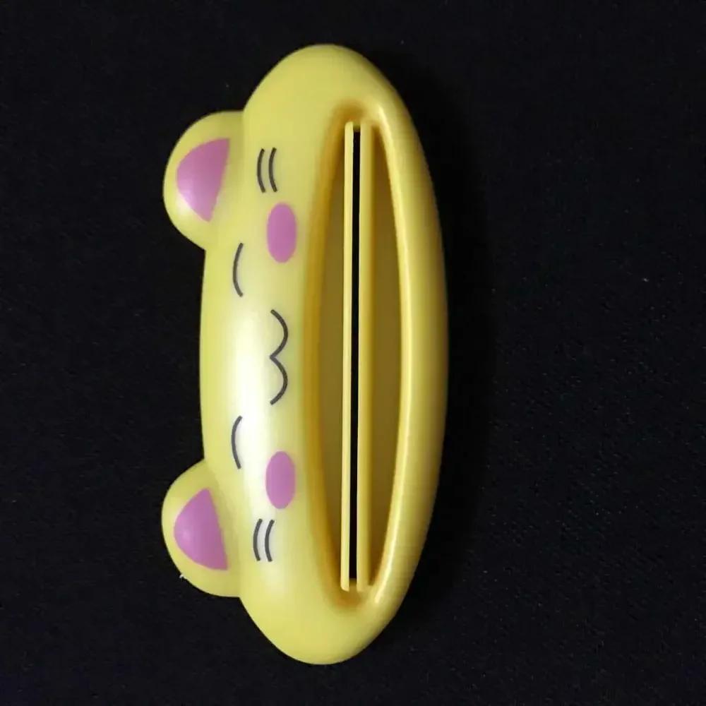 Cartoon Animal Toothbrush Squeezer Kids Creative Multifunction Toothpaste Clip Lazy Facial Cleanser Smear Mask Squeezer