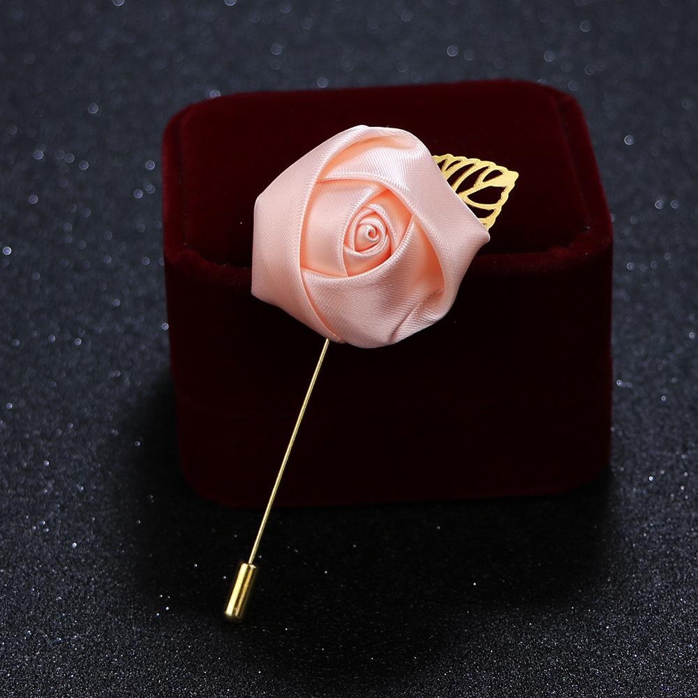 Elegant Rose Corsage Brooch Red Blossom Flower Pin with Long Needle Clasp for Women Men Versatile Lapel Accessory for Jacket Dress Suit