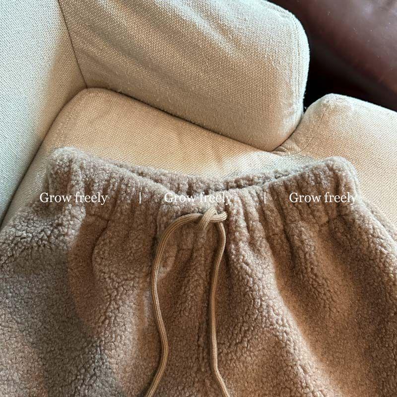 Women's Lambswool Lace Bootcut High-Waisted Shorts - Autumn/Winter 2025 Collection, Trendy Wide-Leg Design.