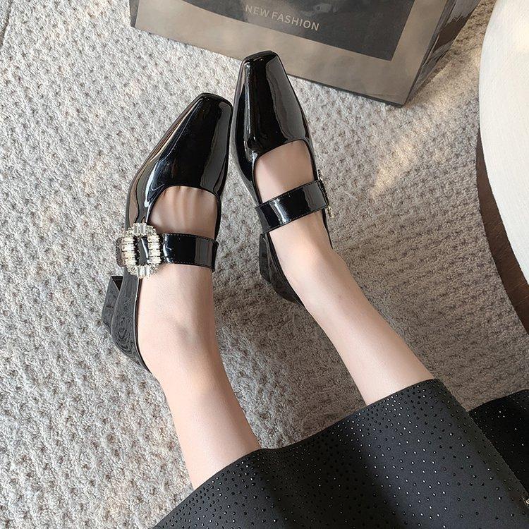 

[youshilai] French shallow mouth single shoes women s low heels 2025 spring new pointed temperament Mary Jane shoes women 35
