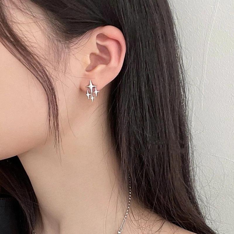 foxanry Prevence alergie Stříbrné náušnice pro ženy Trend Elegantní Sladké Kreativní Asymetrické hvězdné Zirkonové šperky pro nevěstu