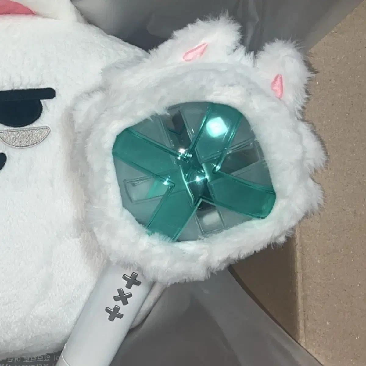 

Tomorrow X Together Hornbat Dragon Ball Choi Soo Bin Lightstick Hat