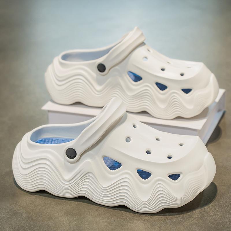 Fashion Thick Bottom Sandals Men Women Black White Slippers Outdoor Fashion Pearl Luxurious Diamond DIY Garden Sandals Clogs Water Shoes