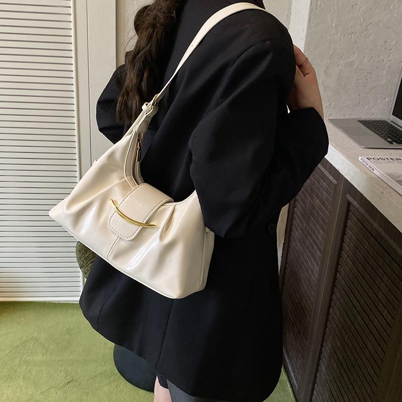 2025 new high-end underarm bag fashionable versatile women's bag commuter shoulder bag niche commuter messenger bag