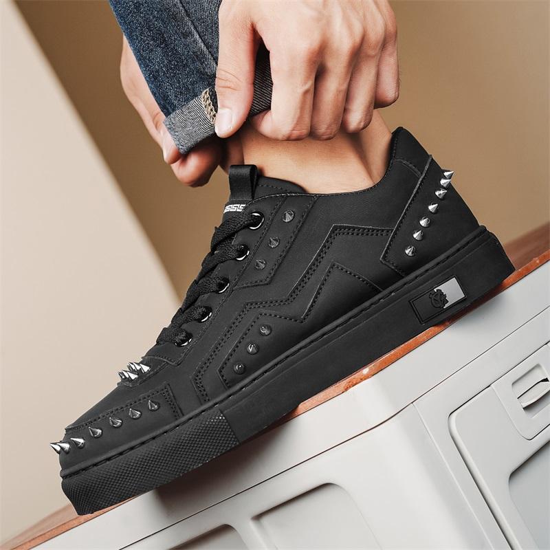 Men's Shoes Casual Sports Shoes Skateboarding Fashionable and Versatile Rivet Design Trend