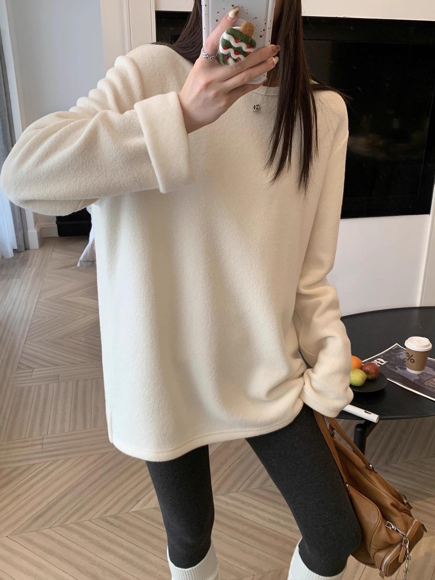 Women s Winter Fleece Base Layer Shirt - White, Long Sleeve, Round Neck, Loose Fit Medium бежевый