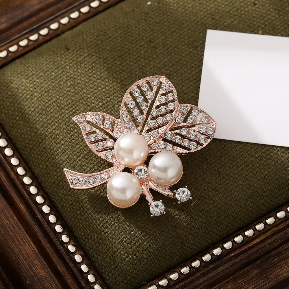 Luxury Pearl Brooch Zinc Zinc Alloy Wheat Ears Lapel Pins Exquisite Flower Breastpin Wedding Occasion