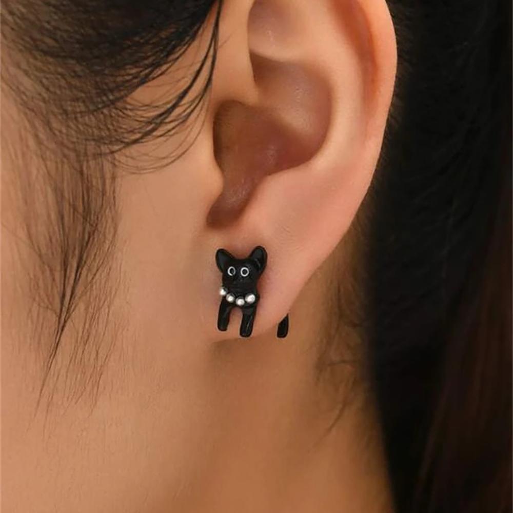 A pair of cute earrings, Mini cartoon animal earrings, There are thirteen styles for you to choose from here.