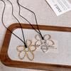 Korejský ins dutý květinový přívěsek náhrdelník jednoduchý řetízek na klíční kost personalizovaná položka dekorace niche design